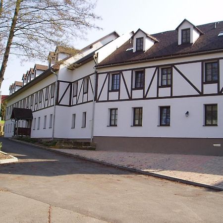 Restaurace A Penzion Ceska Hospoda Hermanice  Exterior photo