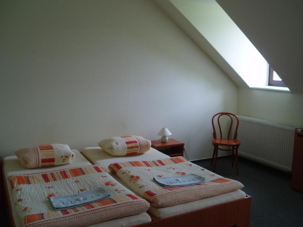 Restaurace A Penzion Ceska Hospoda Hermanice  Room photo