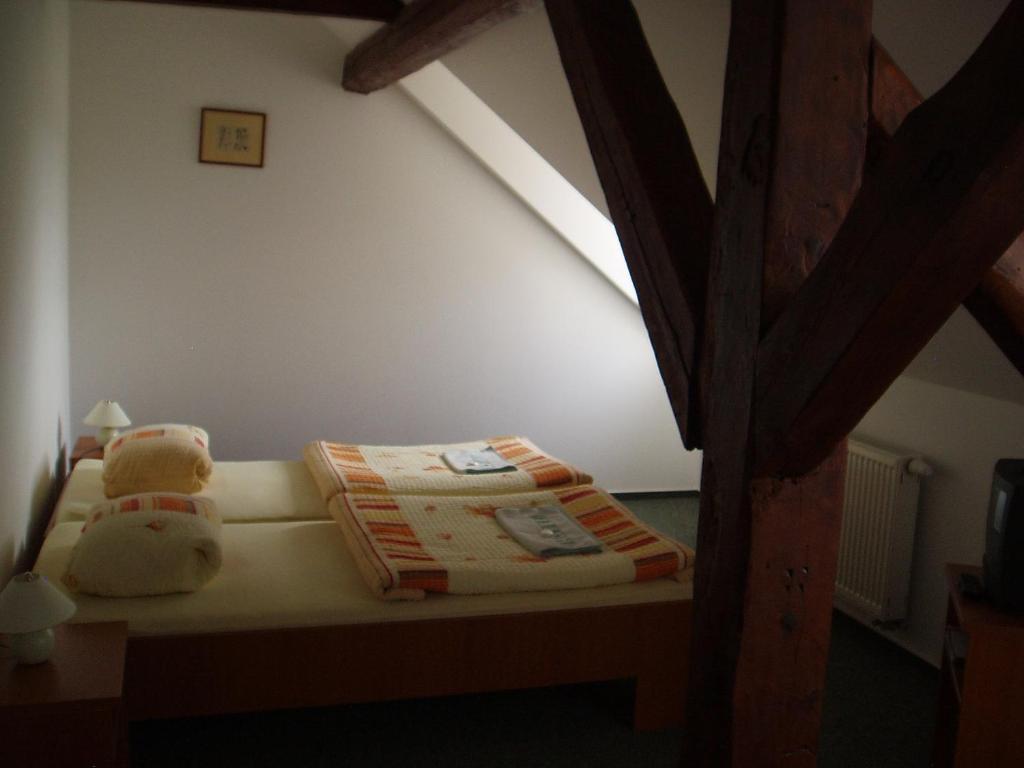 Restaurace A Penzion Ceska Hospoda Hermanice  Room photo